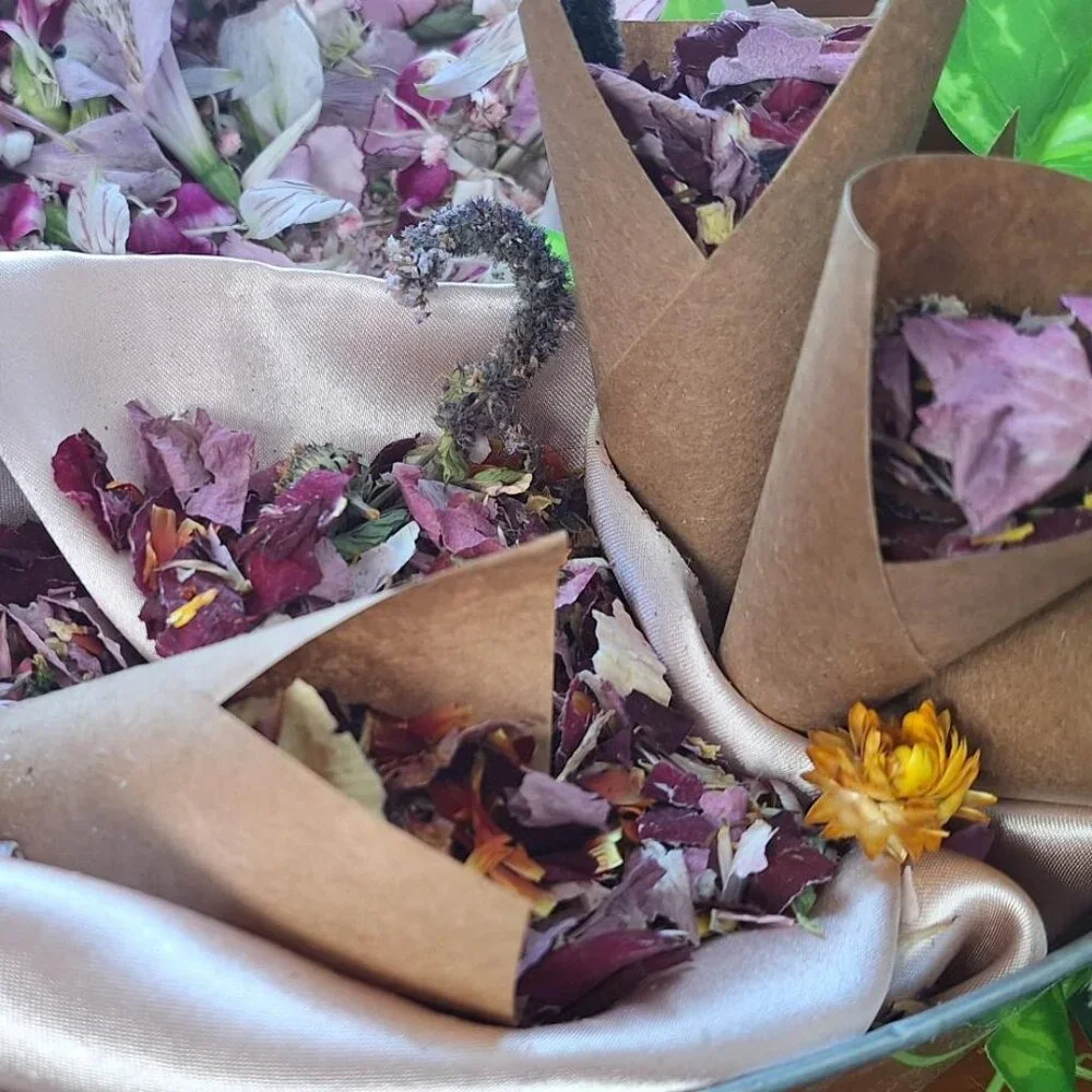 25 Count |DIY Wedding Petal Toss Kit | Biodegradable Confetti Cones